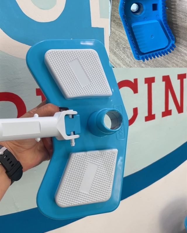 Aspirador manual para limpeza de piscina